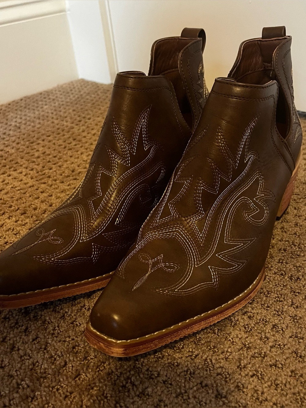 Western boots size 9